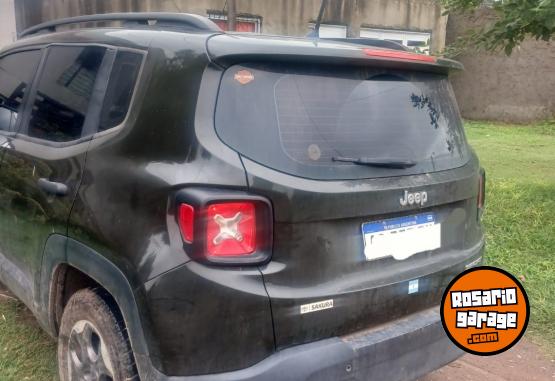 Camionetas - Jeep Renegade sport 2017 Nafta 113000Km - En Venta