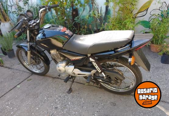 Motos - Honda CG TITAN 150 2013 Nafta 40000Km - En Venta