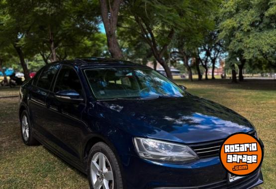 Autos - Volkswagen VENTO 2.5 /BORA GOL TREND 2012 Nafta 132000Km - En Venta