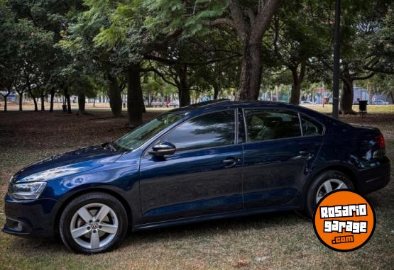 Autos - Volkswagen VENTO 2.5 /BORA GOL TREND 2012 Nafta 132000Km - En Venta