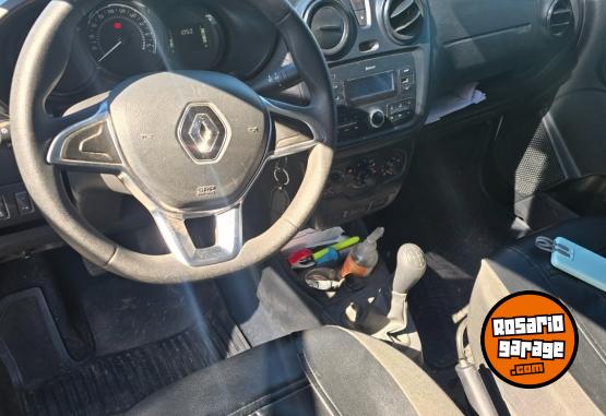 Utilitarios - Renault Kangoo confort furg�n 2023 Nafta 90000Km - En Venta