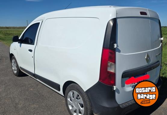 Utilitarios - Renault Kangoo confort furg�n 2023 Nafta 90000Km - En Venta