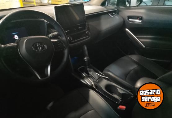 Autos - Toyota COROLLA CROSS SEG CVT 2024 Nafta 34829Km - En Venta