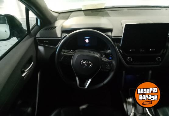 Autos - Toyota COROLLA CROSS SEG CVT 2024 Nafta 34829Km - En Venta
