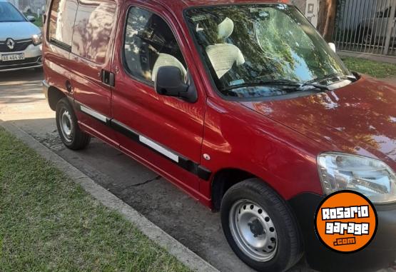 Utilitarios - Peugeot Partner 2013 Diesel 208000Km - En Venta