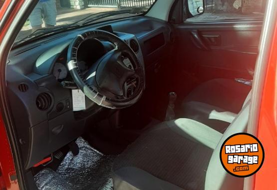 Utilitarios - Peugeot Partner 2013 Diesel 208000Km - En Venta