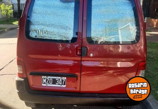 Utilitarios - Peugeot Partner 2013 Diesel 208000Km - En Venta