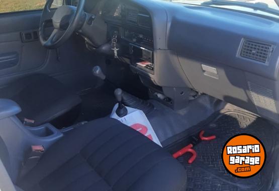 Camionetas - Toyota Hilux 1999 Diesel 111111Km - En Venta
