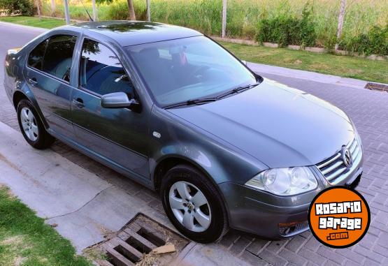 Autos - Volkswagen BORA 2.0 2010 Nafta 90000Km - En Venta