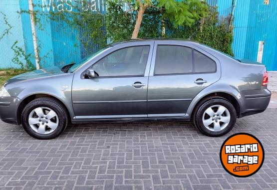 Autos - Volkswagen BORA 2.0 2010 Nafta 90000Km - En Venta