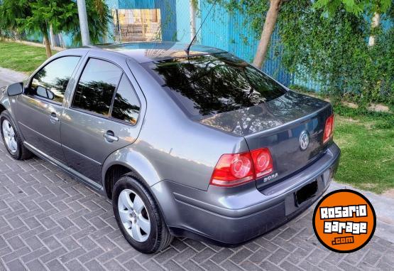 Autos - Volkswagen BORA 2.0 2010 Nafta 90000Km - En Venta