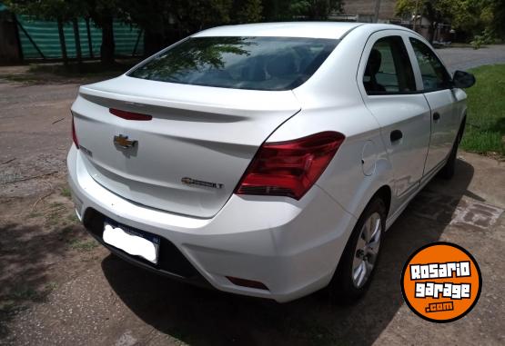 Autos - Chevrolet PRISMA LT 2017 Nafta 75713Km - En Venta