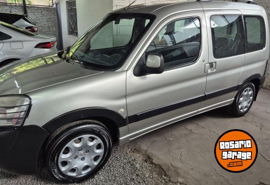 Utilitarios - Peugeot partner patagonica 2013 Nafta 180000Km - En Venta