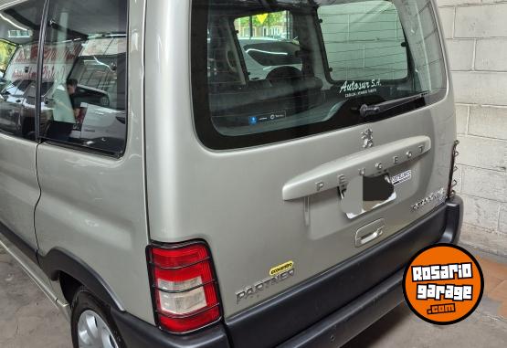 Utilitarios - Peugeot partner patagonica 2013 Nafta 180000Km - En Venta