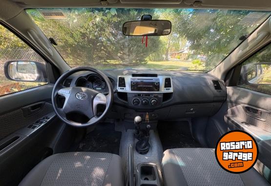 Camionetas - Toyota Hilux Dx 2.5 4x4 2015 Diesel 230000Km - En Venta