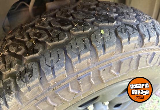 Camionetas - Toyota Hilux Dx 2.5 4x4 2015 Diesel 230000Km - En Venta