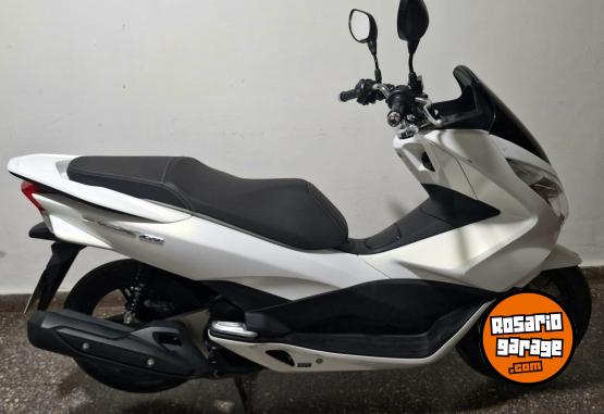 Motos - Honda PCX 150 2018 Nafta 5648Km - En Venta