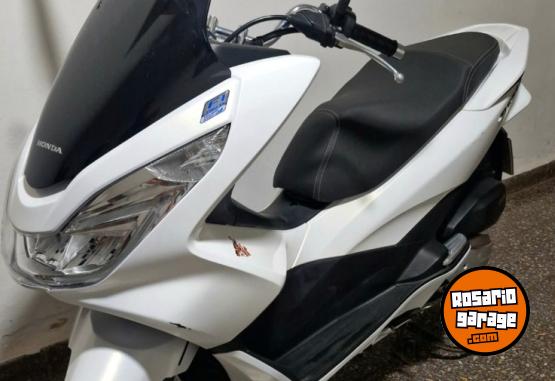 Motos - Honda PCX 150 2018 Nafta 5648Km - En Venta