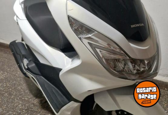 Motos - Honda PCX 150 2018 Nafta 5648Km - En Venta