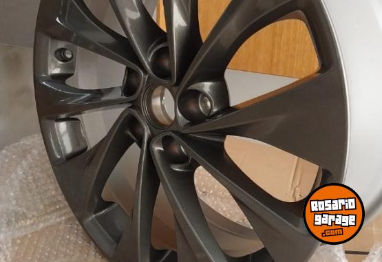 Accesorios para Autos - LLANTA CHEVROLET CRUZE 2017 - En Venta
