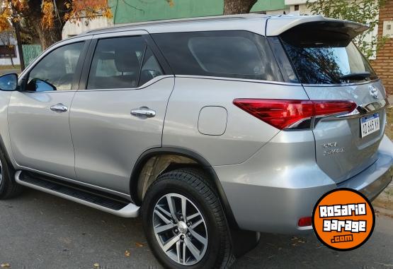 Camionetas - Toyota SW4 SRX  AUT. 7 ASIENTOS 2019 Diesel 120000Km - En Venta