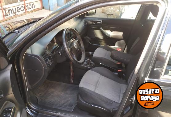 Autos - Volkswagen Bora 2006 Diesel 212000Km - En Venta