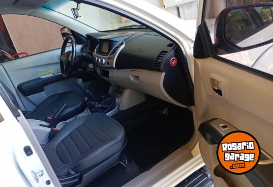 Camionetas - Mitsubishi L200 2013 Diesel 200000Km - En Venta