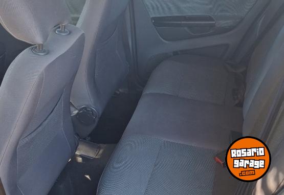 Autos - Volkswagen Fox Highline 2011 Nafta 169500Km - En Venta