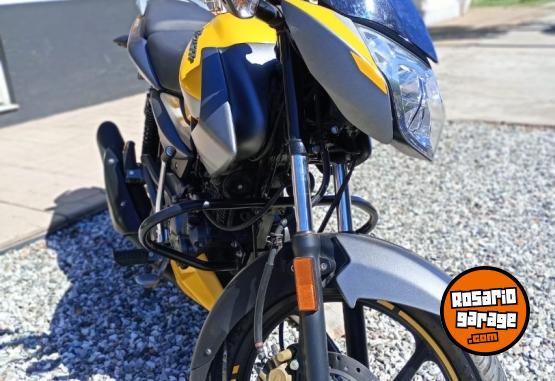 Motos - Bajaj Rouser NS 125 2023 Nafta 8000Km - En Venta