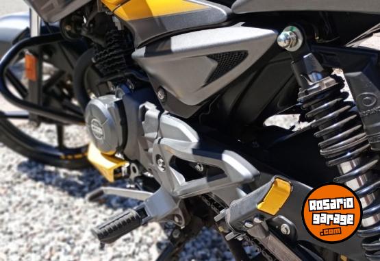 Motos - Bajaj Rouser NS 125 2023 Nafta 8000Km - En Venta