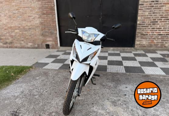 Motos - Honda Wave 110cc 2022 Nafta 6200Km - En Venta