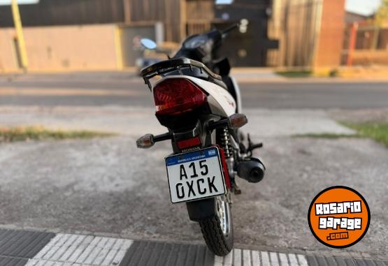 Motos - Honda Wave 110cc 2022 Nafta 6200Km - En Venta