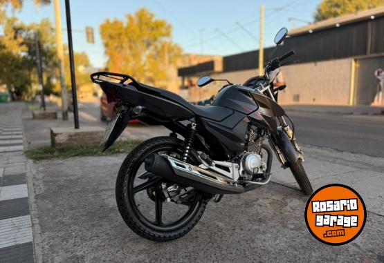 Motos - Yamaha Ybrz 125cc 2022 Nafta 5600Km - En Venta