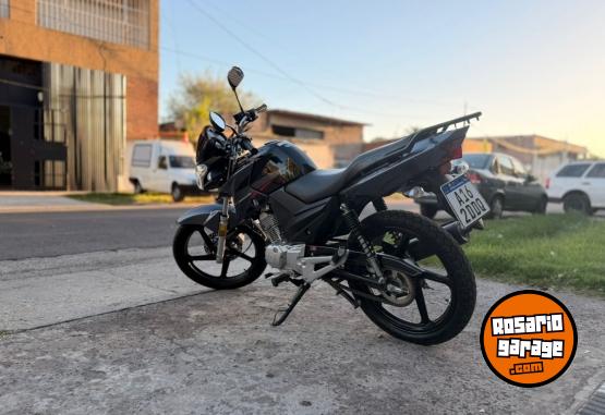 Motos - Yamaha Ybrz 125cc 2022 Nafta 5600Km - En Venta