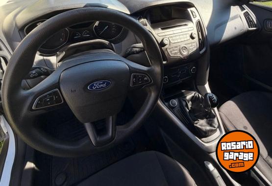 Autos - Ford Focus 2016 Nafta 120000Km - En Venta