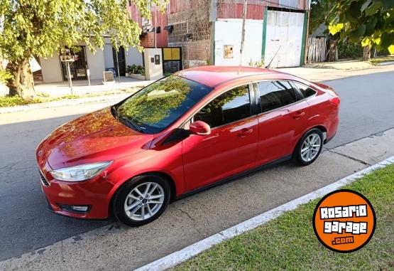Autos - Ford Focus. S 4ptas. Motor1.6 2017 Nafta 30700Km - En Venta