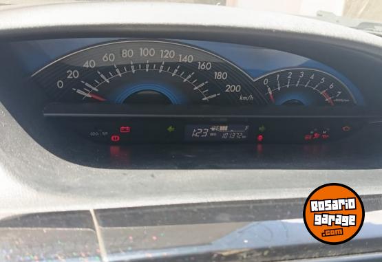 Autos - Toyota ETIOS 2014 Nafta 102000Km - En Venta