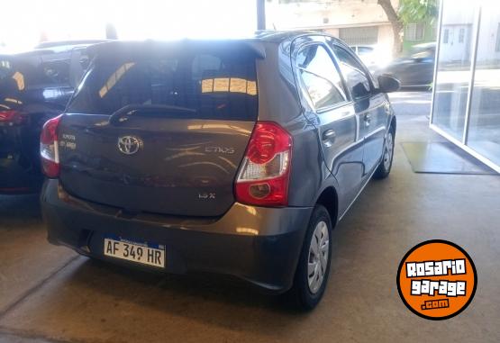 Autos - Toyota Etios 2022 Nafta  - En Venta