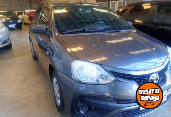 Autos - Toyota Etios 2022 Nafta  - En Venta
