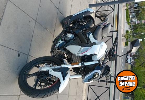 Motos - Benelli 180s 2021 Nafta 8200Km - En Venta