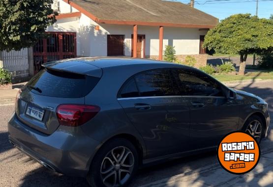 Autos - Mercedes Benz A200 2017 Nafta 123000Km - En Venta