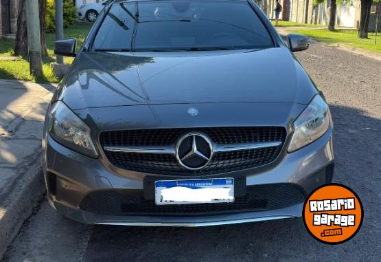 Autos - Mercedes Benz A200 2017 Nafta 123000Km - En Venta