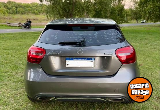 Autos - Mercedes Benz A200 2017 Nafta 123000Km - En Venta