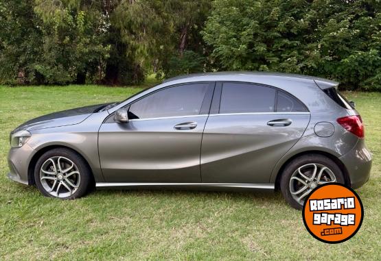 Autos - Mercedes Benz A200 2017 Nafta 123000Km - En Venta