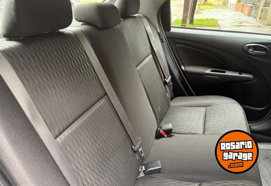 Autos - Toyota ETIOS XS 2016 Nafta 138000Km - En Venta
