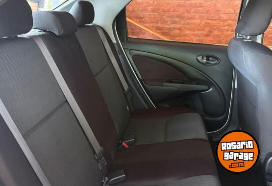 Autos - Toyota ETIOS XS 2016 Nafta 138000Km - En Venta