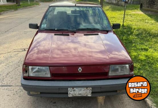 Autos - Renault 9 1993 Nafta 999999Km - En Venta
