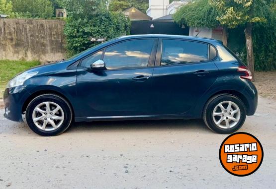 Autos - Peugeot 208 2015 Nafta 102000Km - En Venta