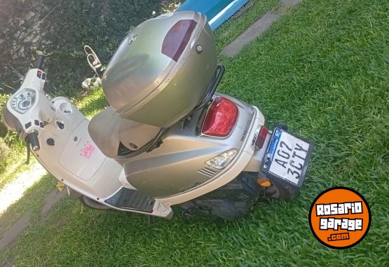 Motos - Zanella Styler exclusive 2018 Nafta 15000Km - En Venta