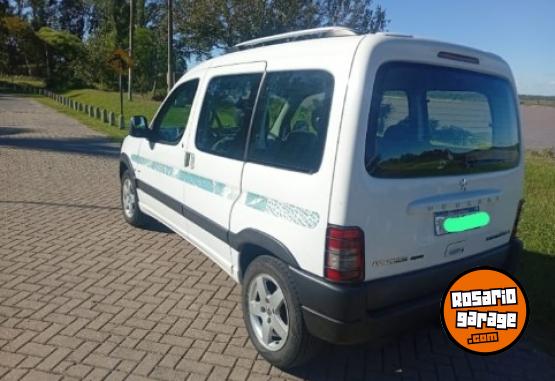 Utilitarios - Peugeot Partner patag�nica 2017 Diesel 148500Km - En Venta